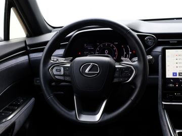 Lexus LBX